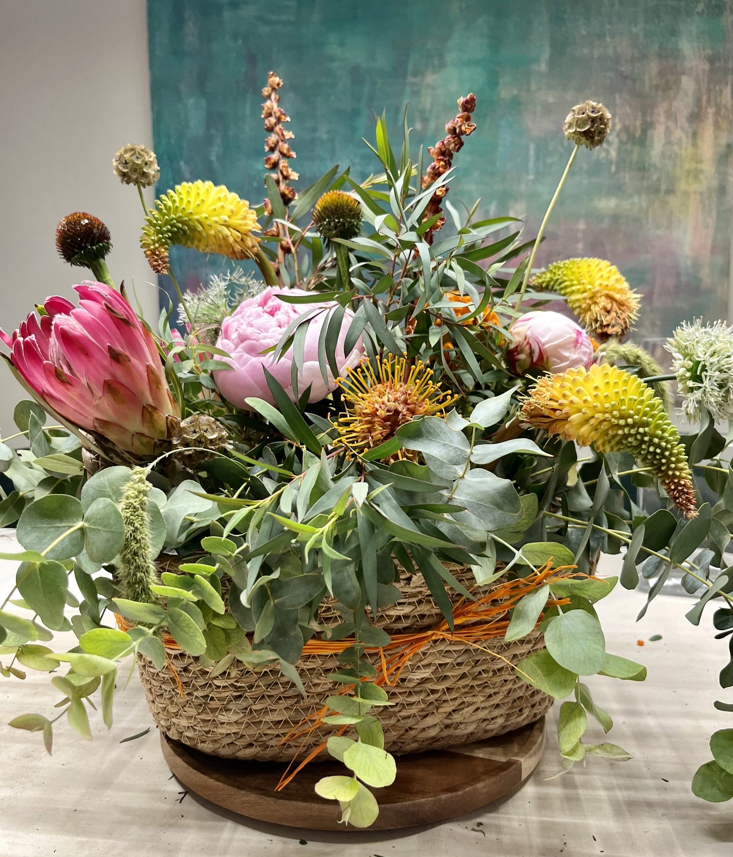 Arreglo floral en cesta Silvestre