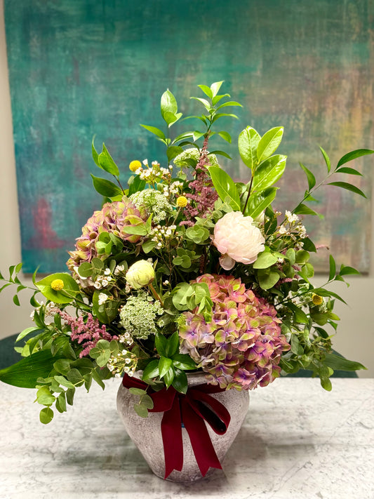 Arreglo Floral Estilo Garoa en tonos Rosas