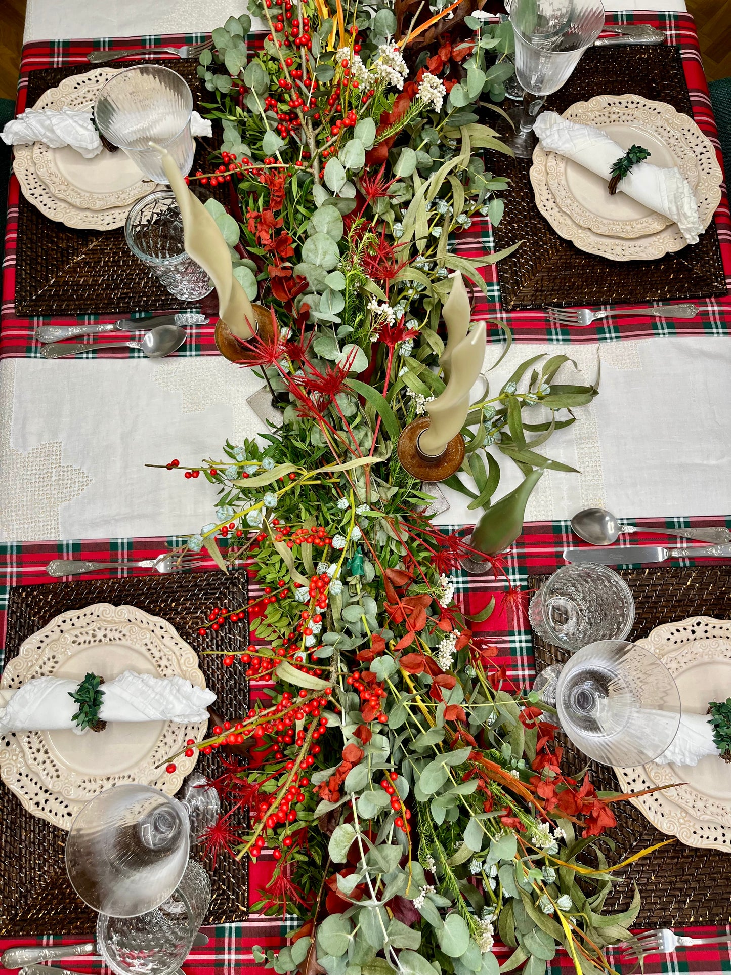 Guirnalda de Navidad como centro de mesa