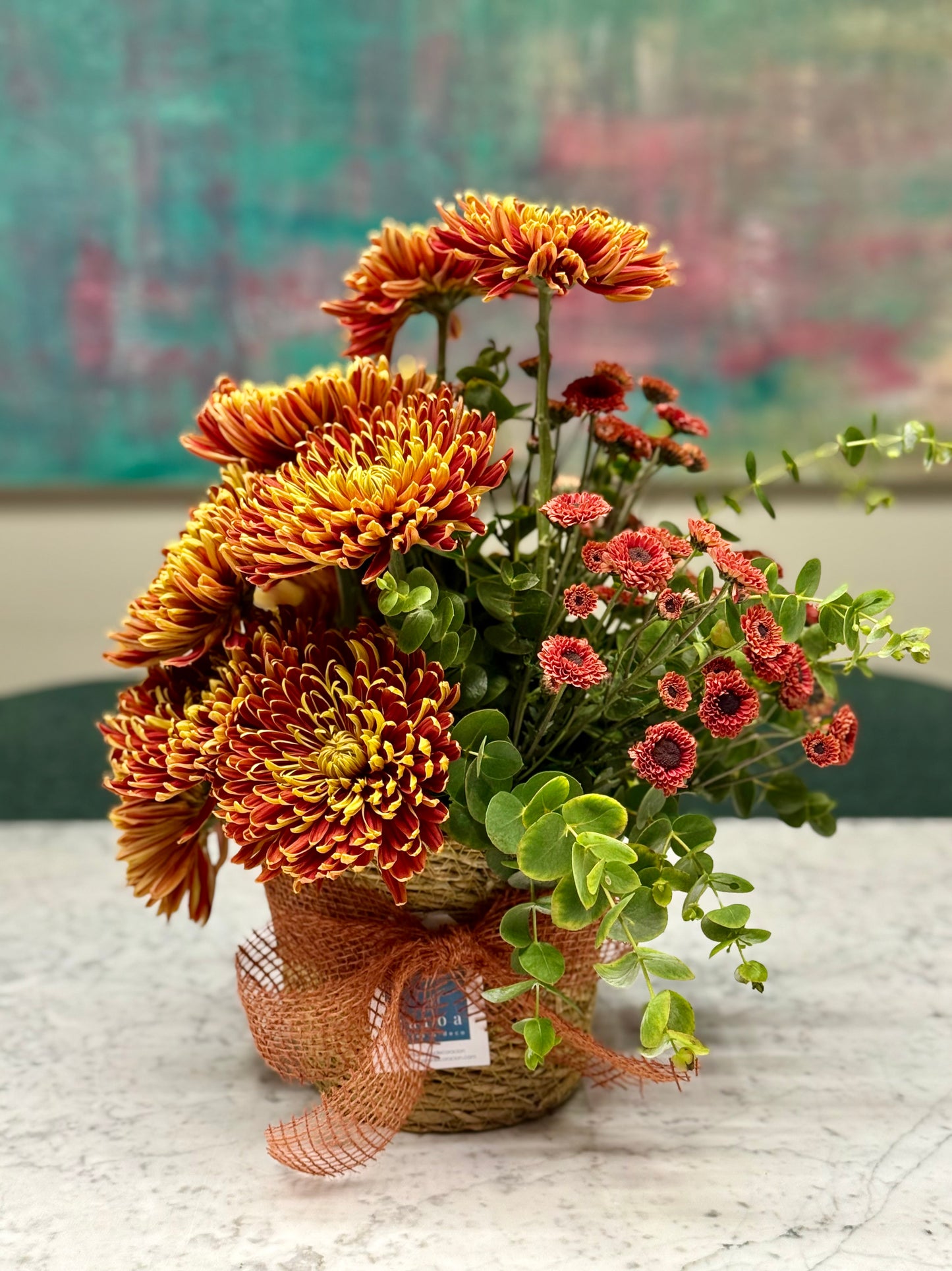 Arreglo Floral Bitono en Cesta