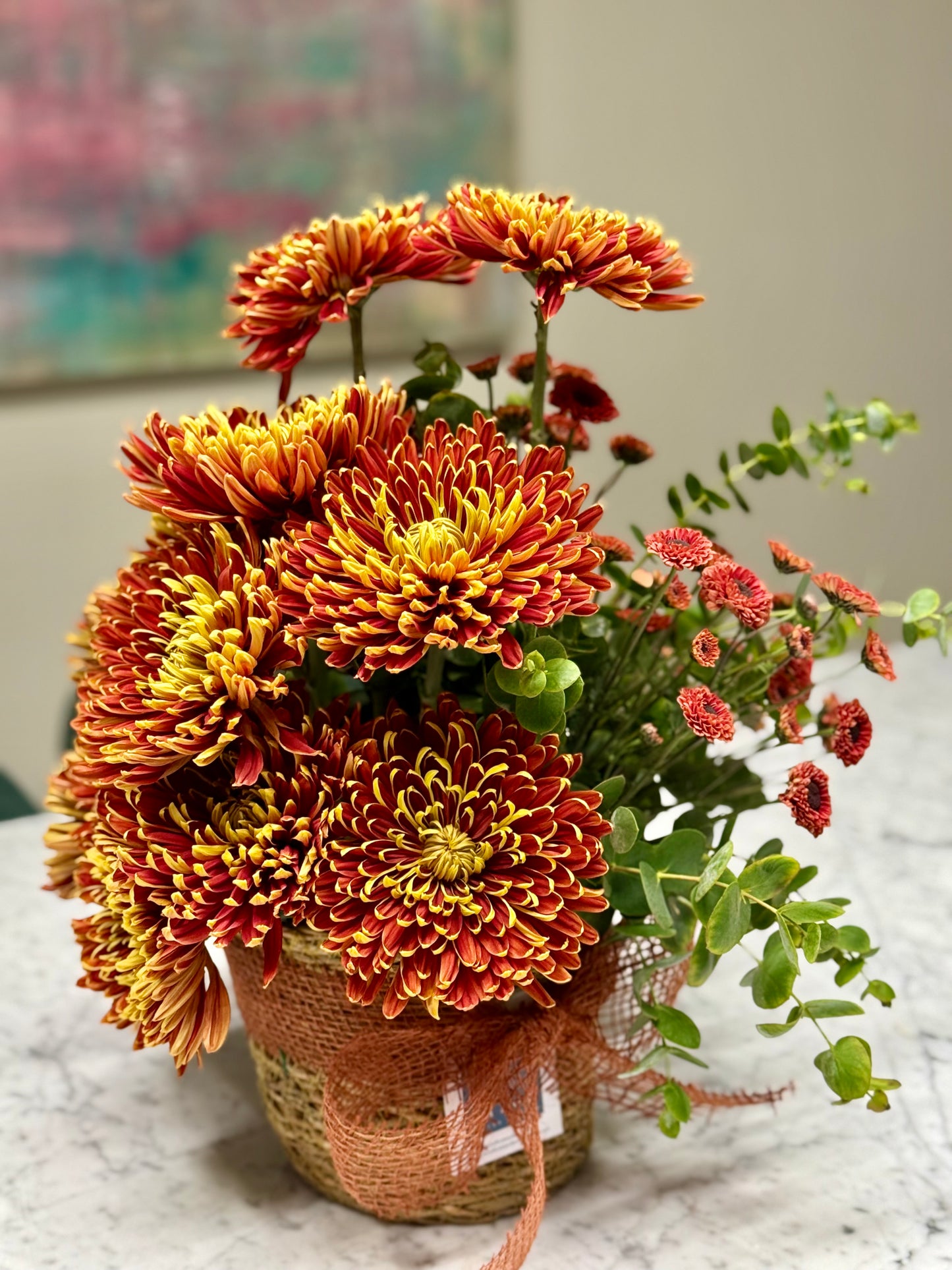 Arreglo Floral Bitono en Cesta