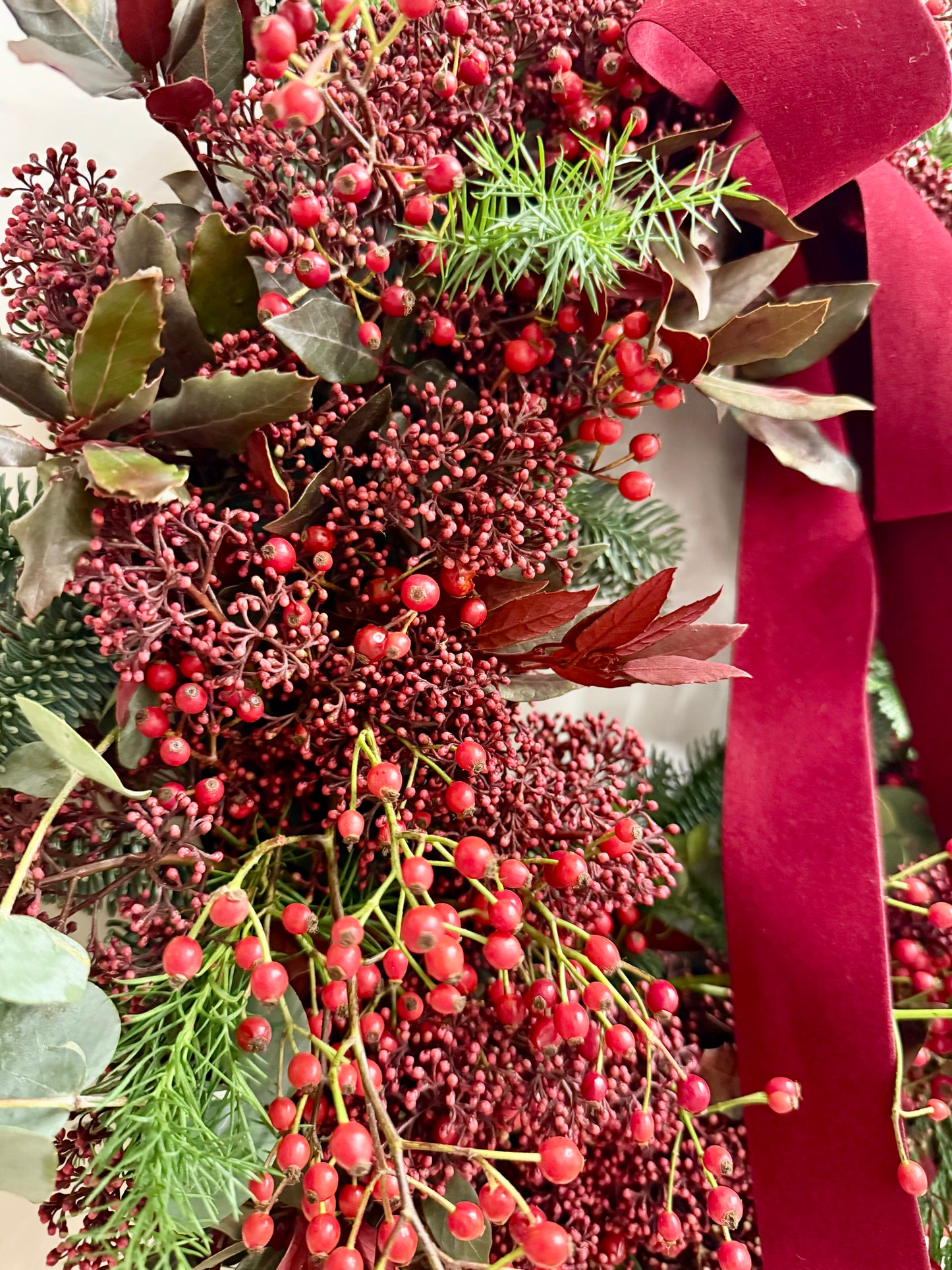 Corona de Navidad en Tonos Burdeos