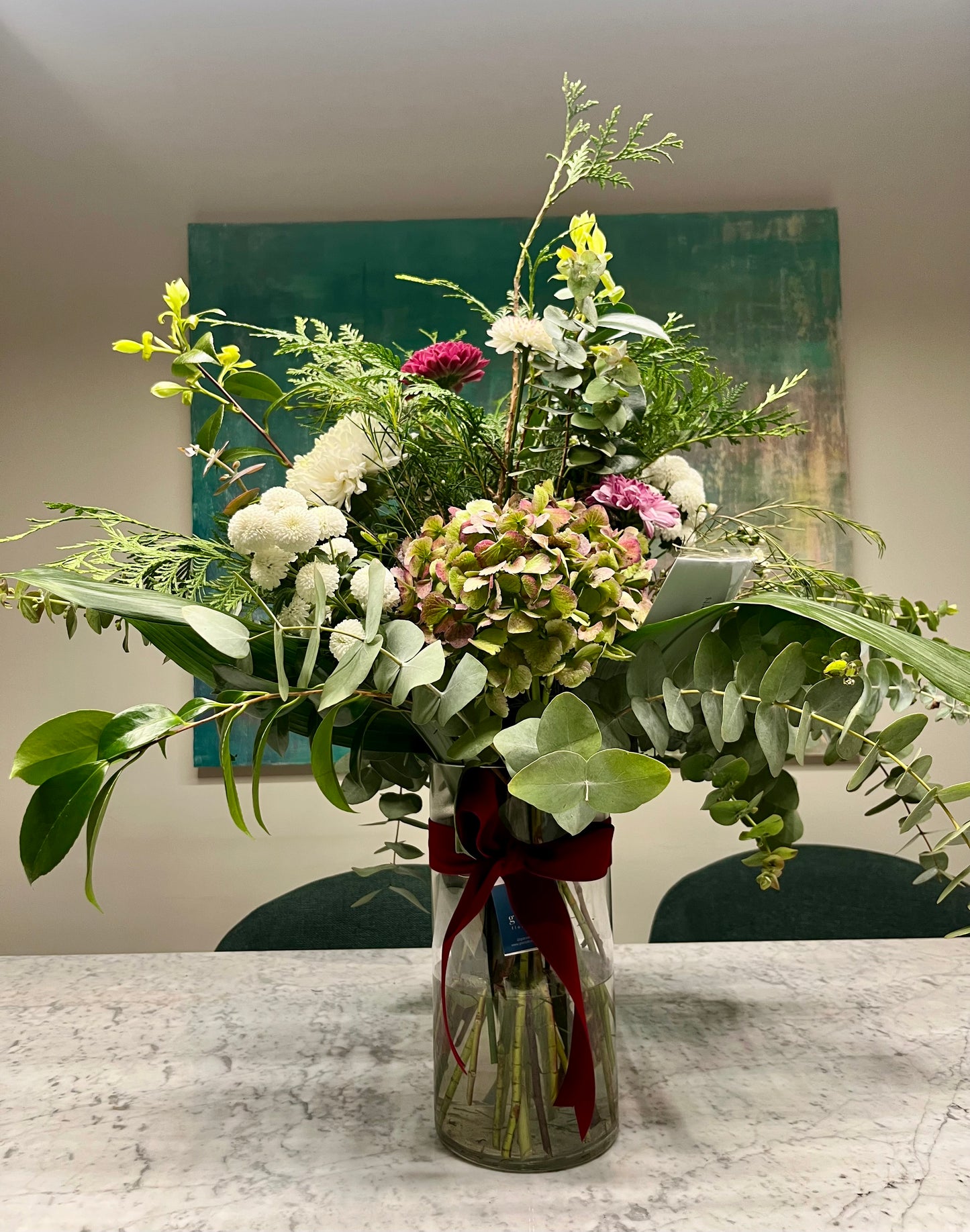 Arreglo Floral en tonos Verdes y Rosas