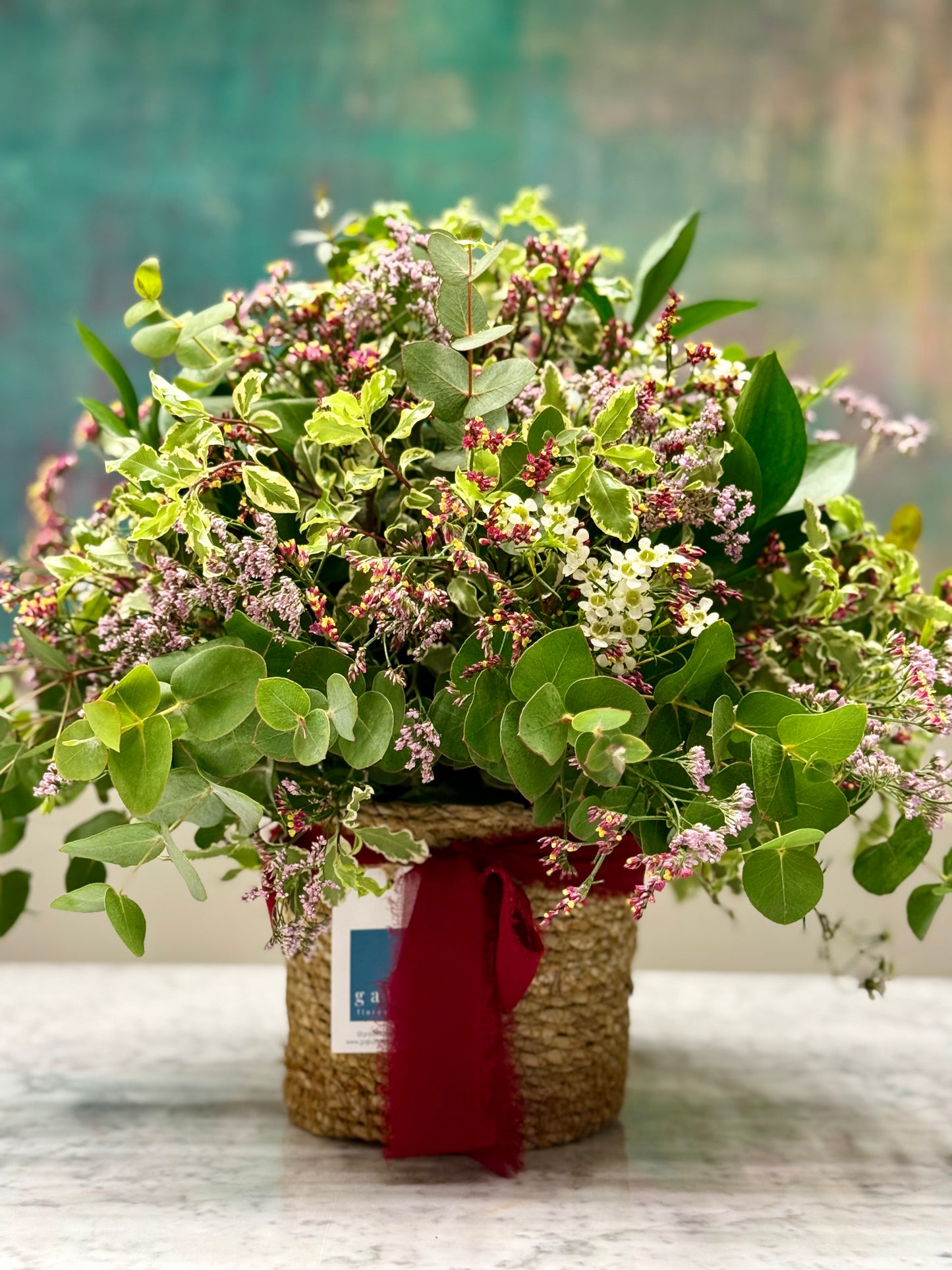Arreglo Floral Silvestre en Cesta